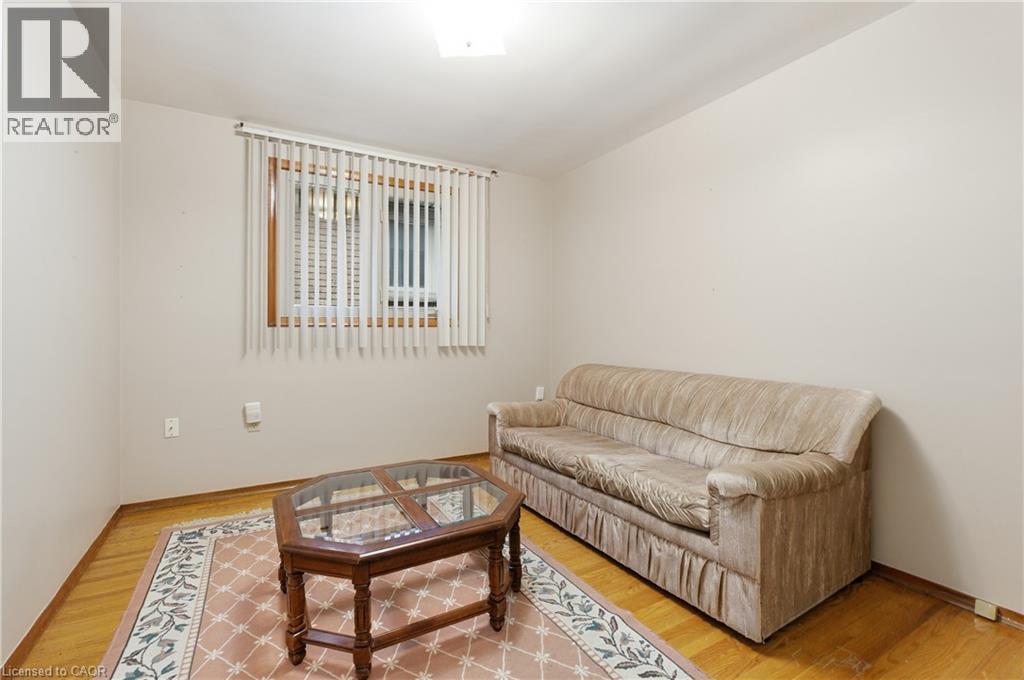 1894 Main Street E, Hamilton, ON - Indoor