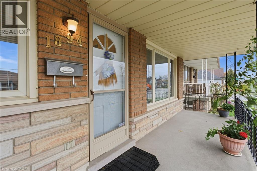 1894 Main Street E, Hamilton, ON - Outdoor With Deck Patio Veranda With Exterior