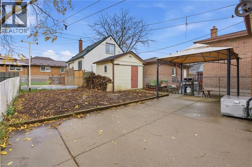 1894 Main Street E, Hamilton, ON - Outdoor