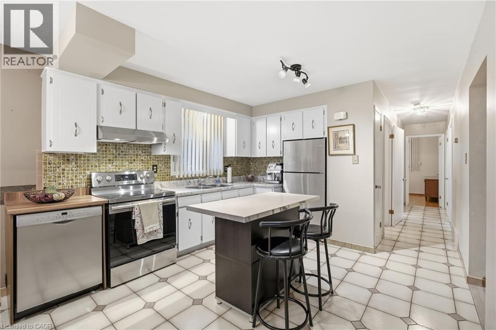 1894 Main Street E, Hamilton, ON - Indoor Photo Showing Kitchen