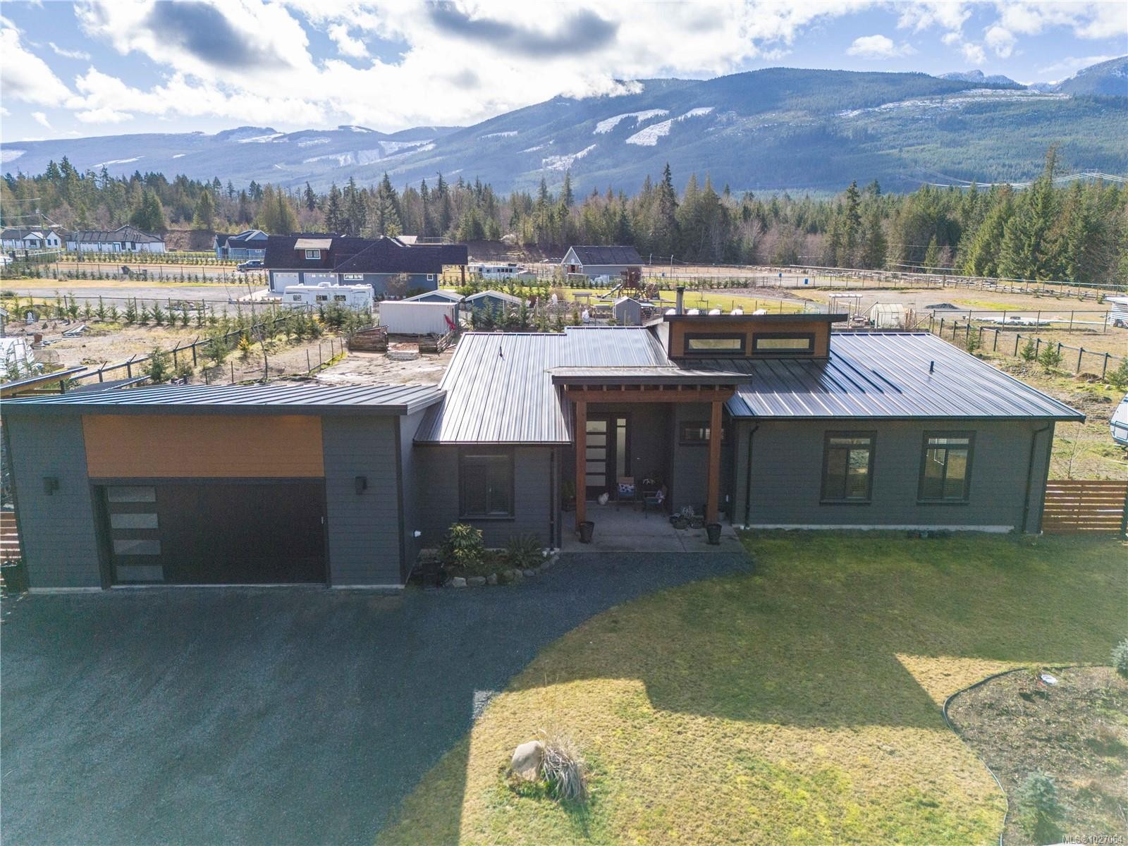 3770 Tralee Rd, Qualicum Beach, BC