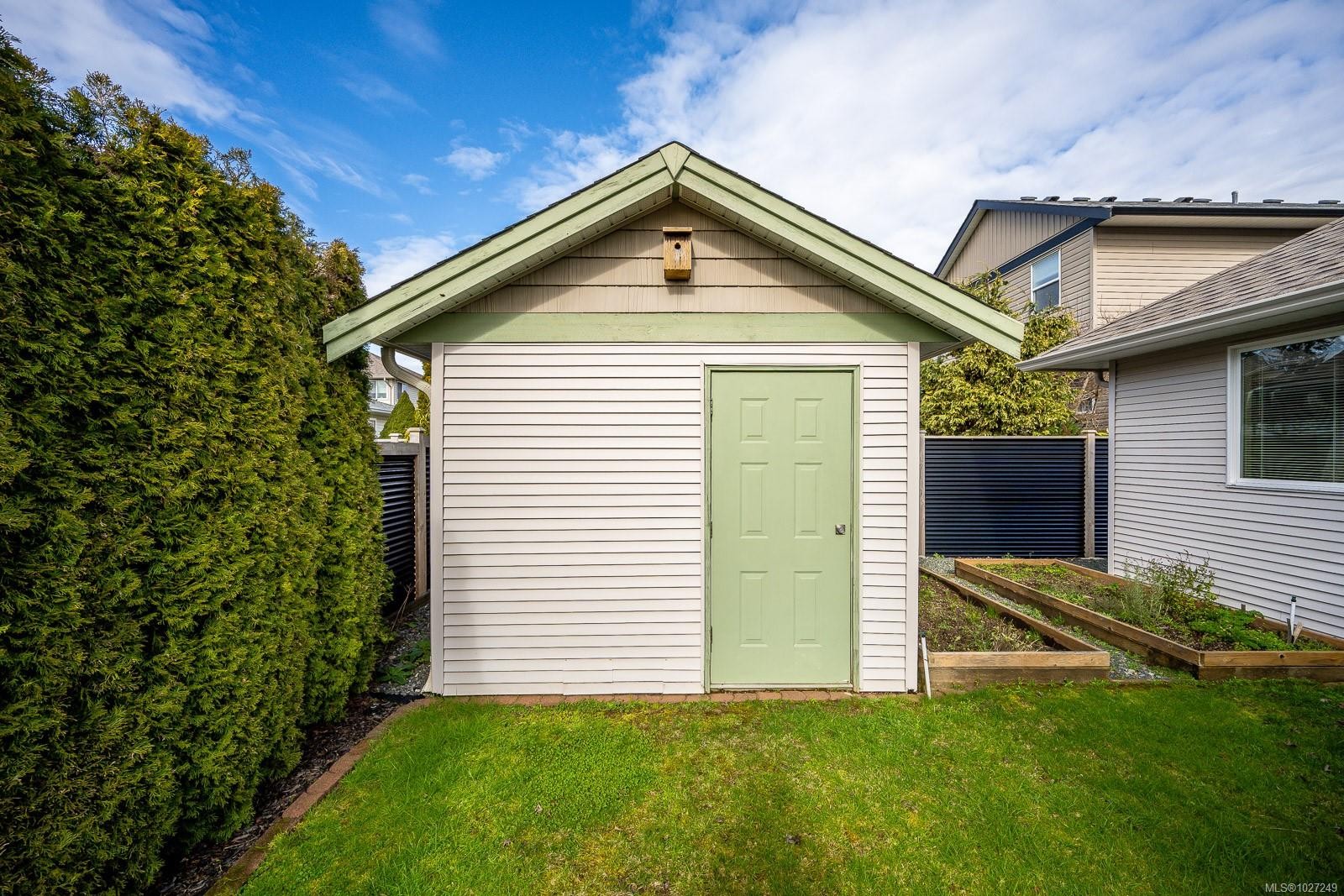 803 Labrador Dr, Comox, BC