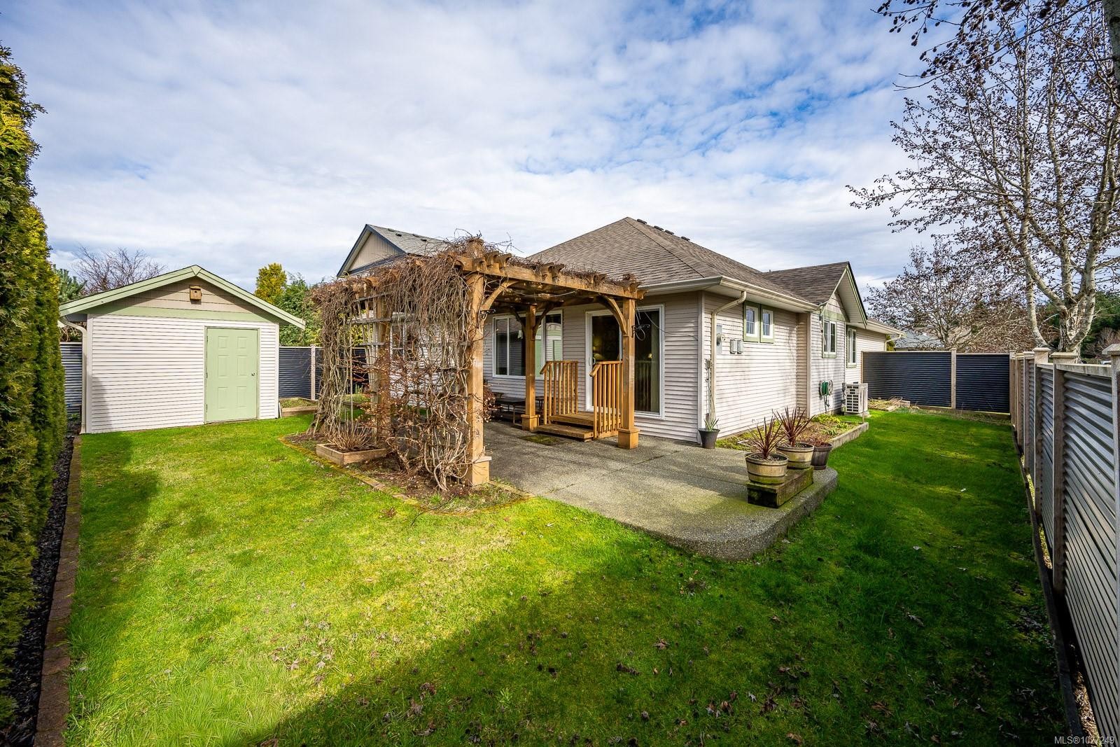 803 Labrador Dr, Comox, BC