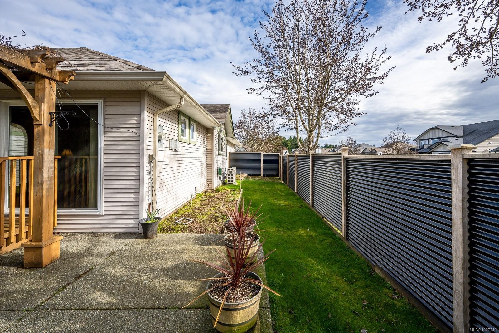 803 Labrador Dr, Comox, BC