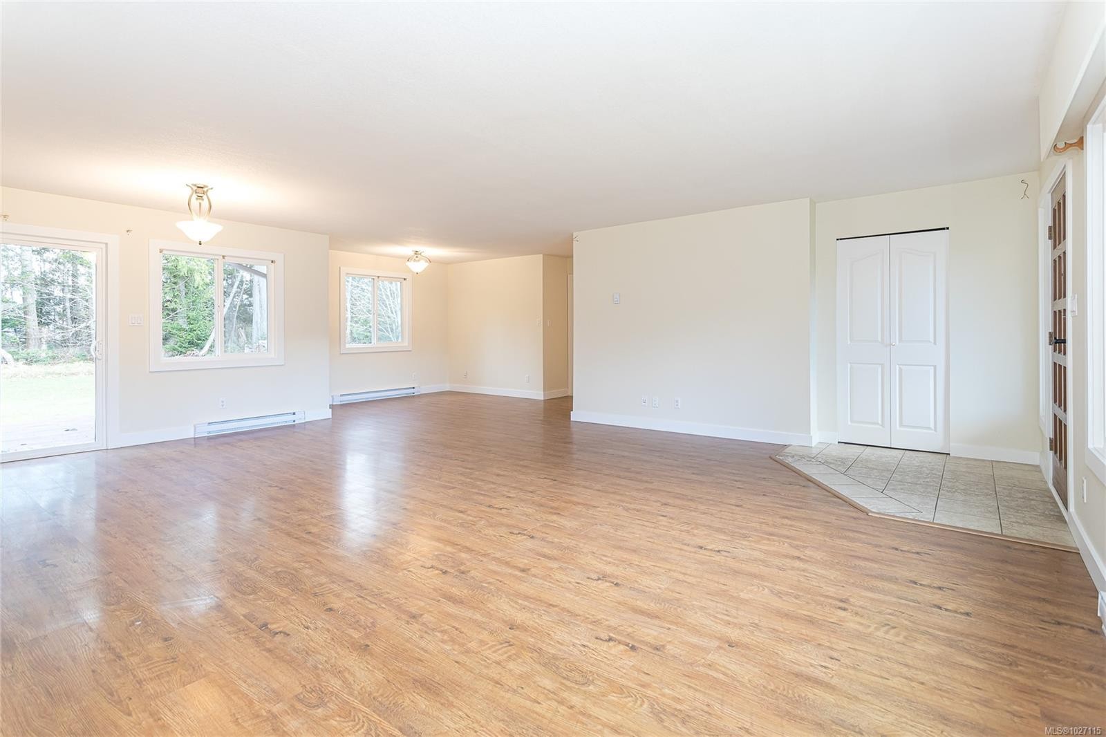 3960 Ostby Pl, Bowser, BC