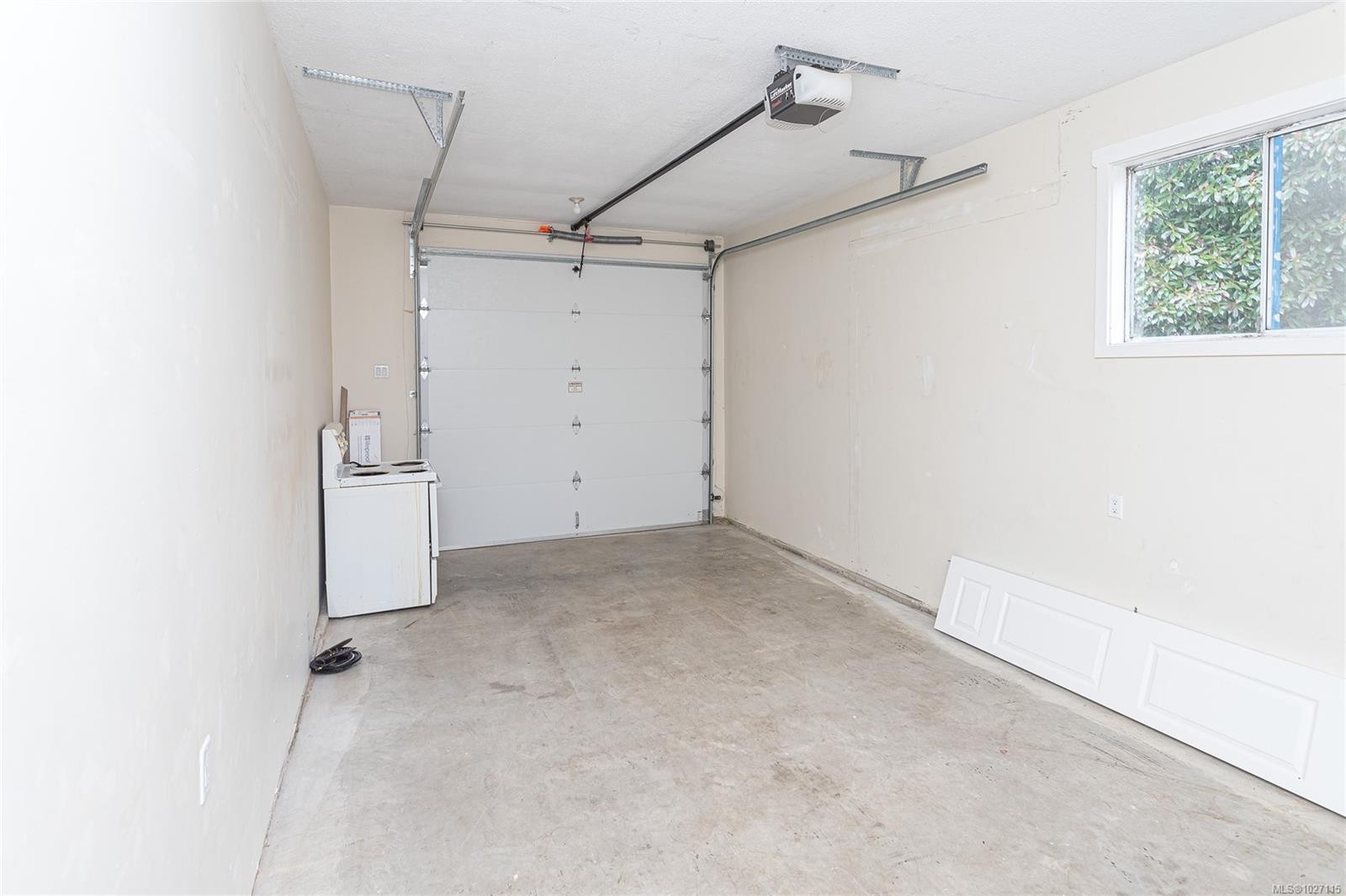 3960 Ostby Pl, Bowser, BC