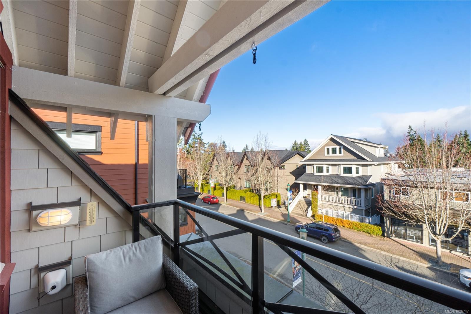 301-222 Second Ave, Qualicum Beach, BC - Outdoor With Exterior