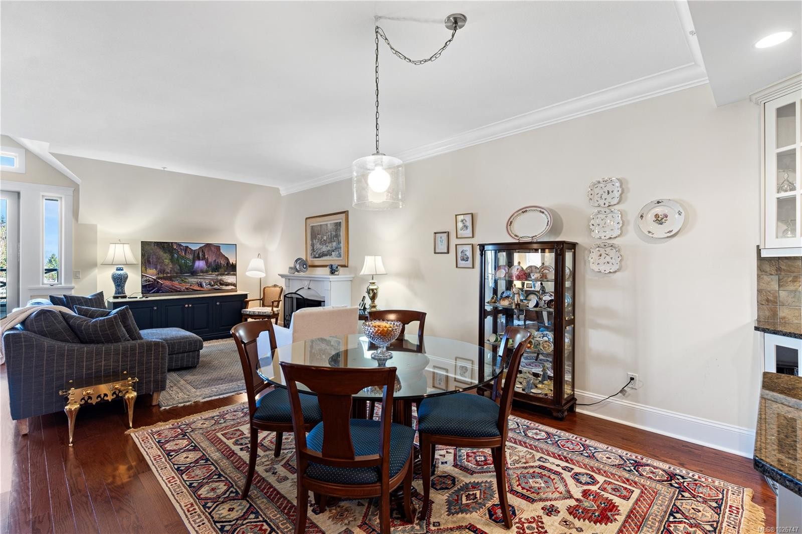 301-222 Second Ave, Qualicum Beach, BC - Indoor