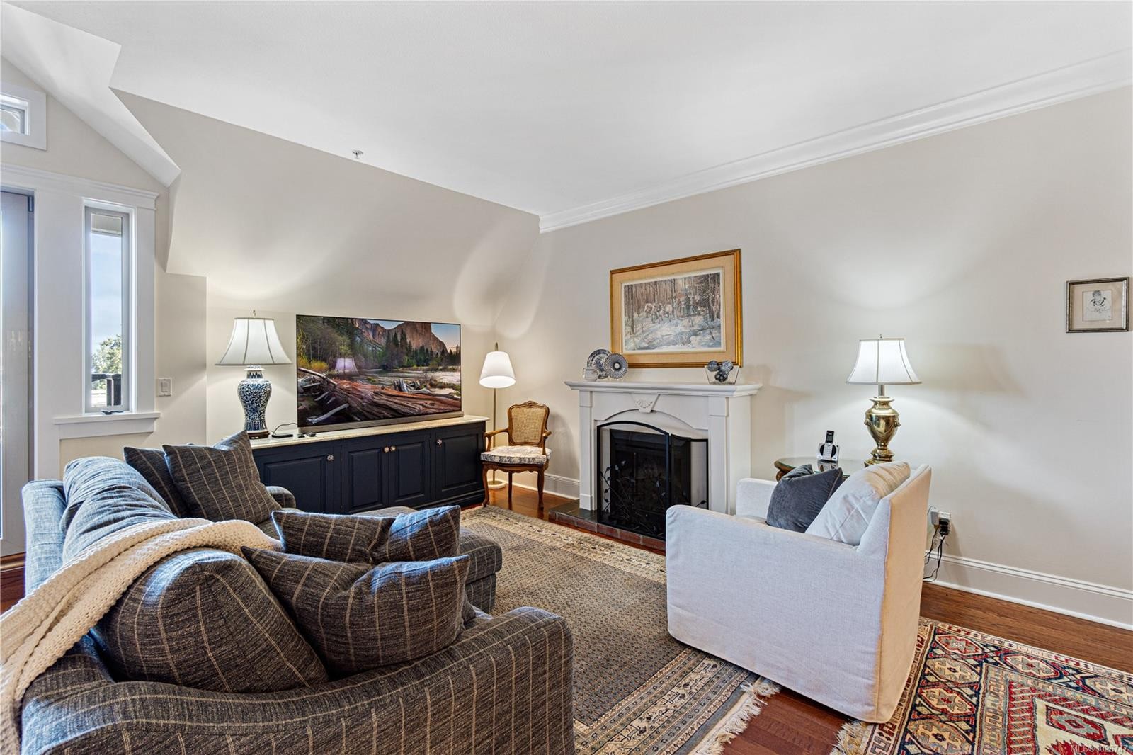 301-222 Second Ave, Qualicum Beach, BC - Indoor Photo Showing Living Room With Fireplace