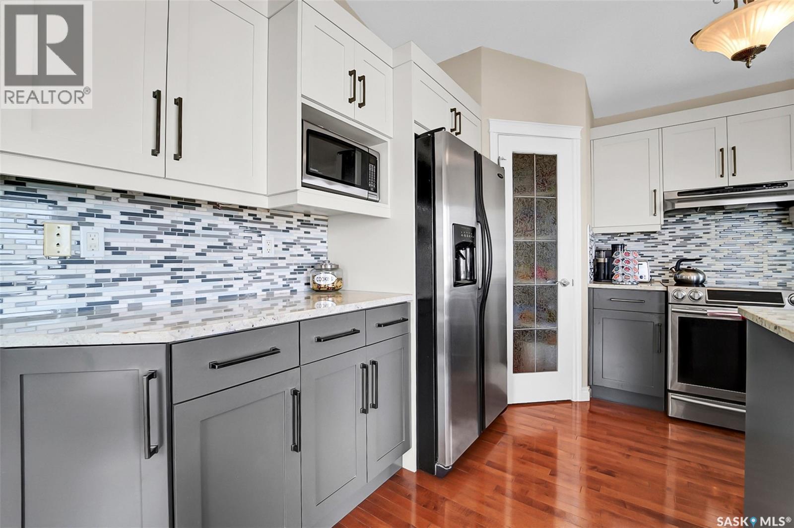 539 Beckett Crescent, Saskatoon, SK - Indoor Photo Showing Kitchen With Upgraded Kitchen