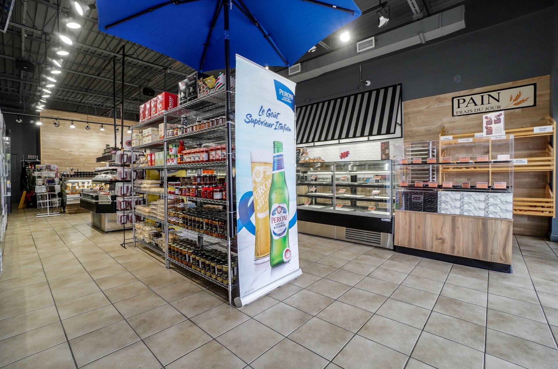 Commerce - 7-211 Boul. Brien, Repentigny (Repentigny), QC - Photo Showing Other Room