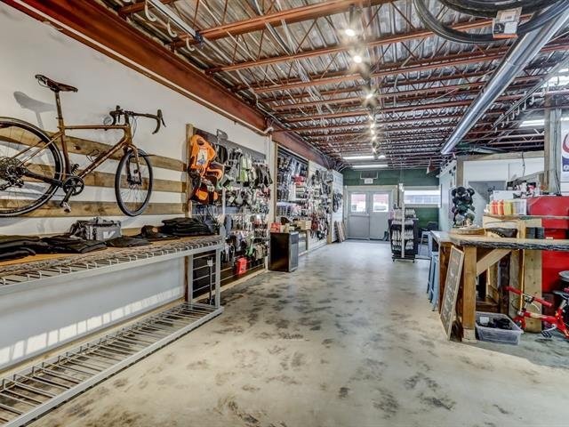 Atelier - 408 Rue Principale, Lachute, QC