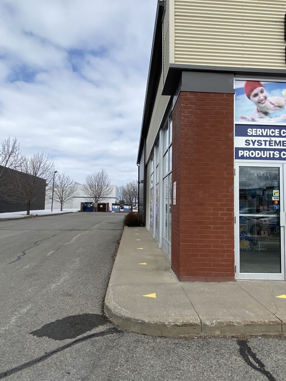 Stationnement - 114-450 Rue Du Parc, Saint-Eustache, QC - Outdoor