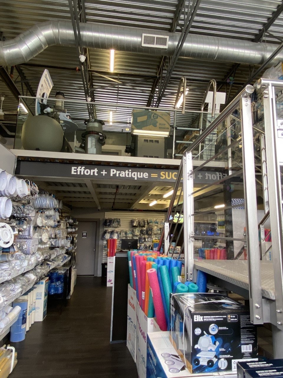 Intérieur - 114-450 Rue Du Parc, Saint-Eustache, QC - Indoor Photo Showing Garage