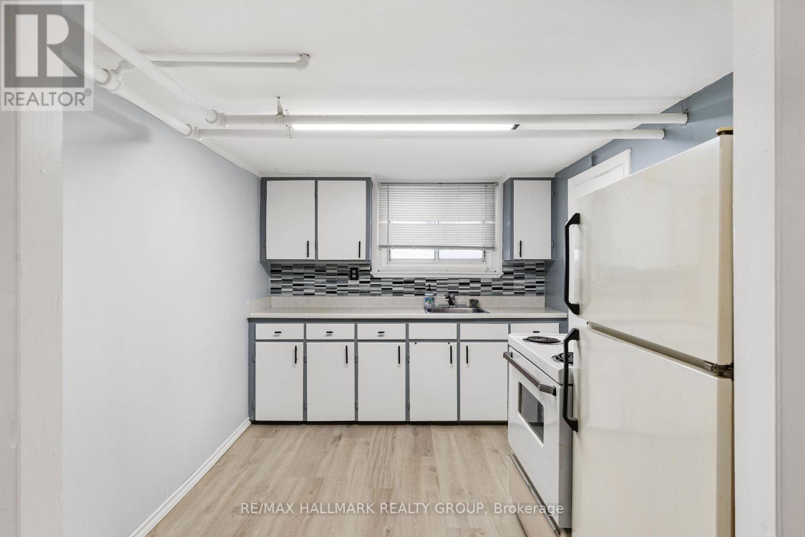 201 Ethel Street, Ottawa, ON - Indoor Photo Showing Kitchen With Double Sink