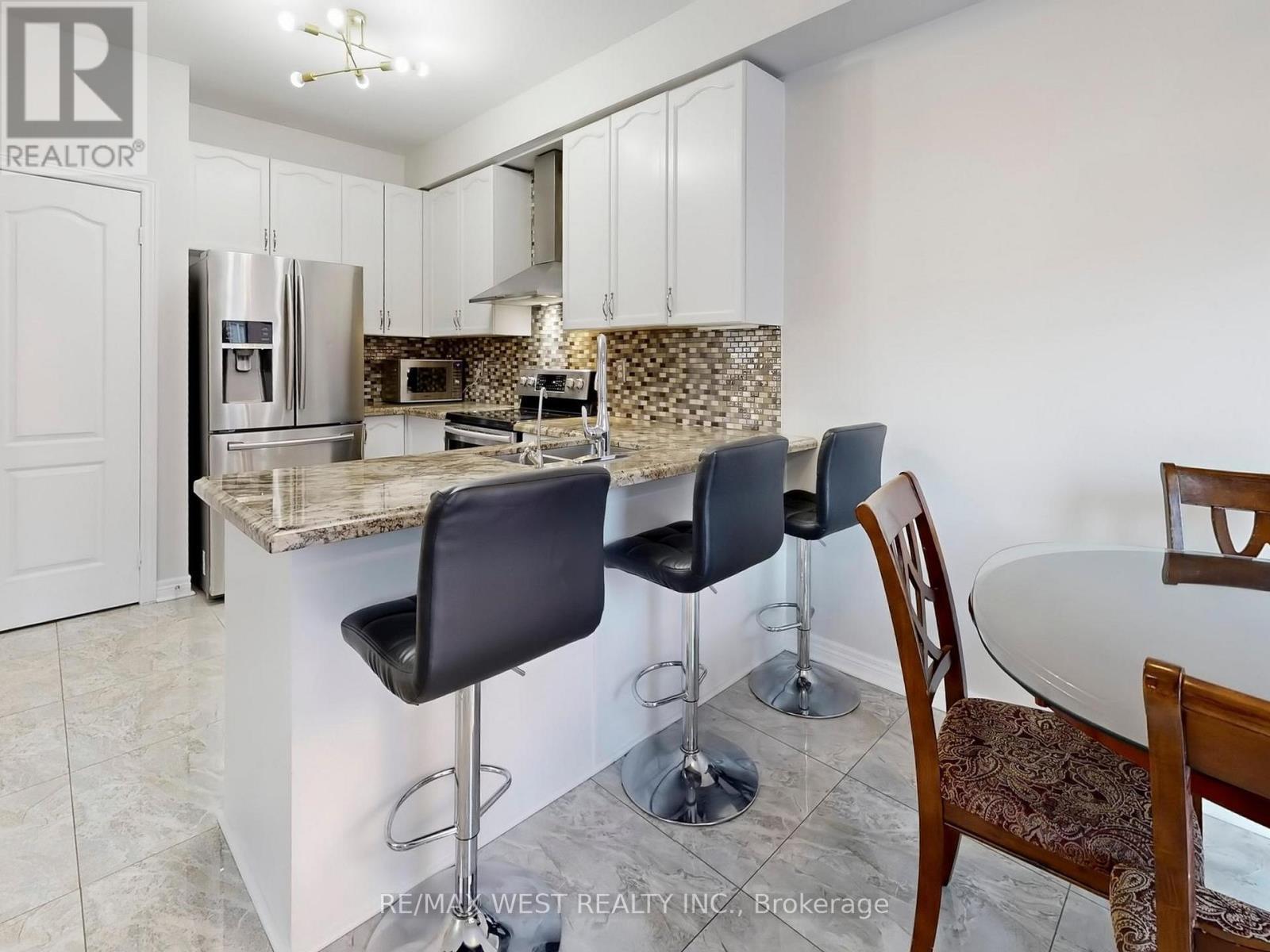 56 Planter Crescent, Vaughan, ON - Indoor