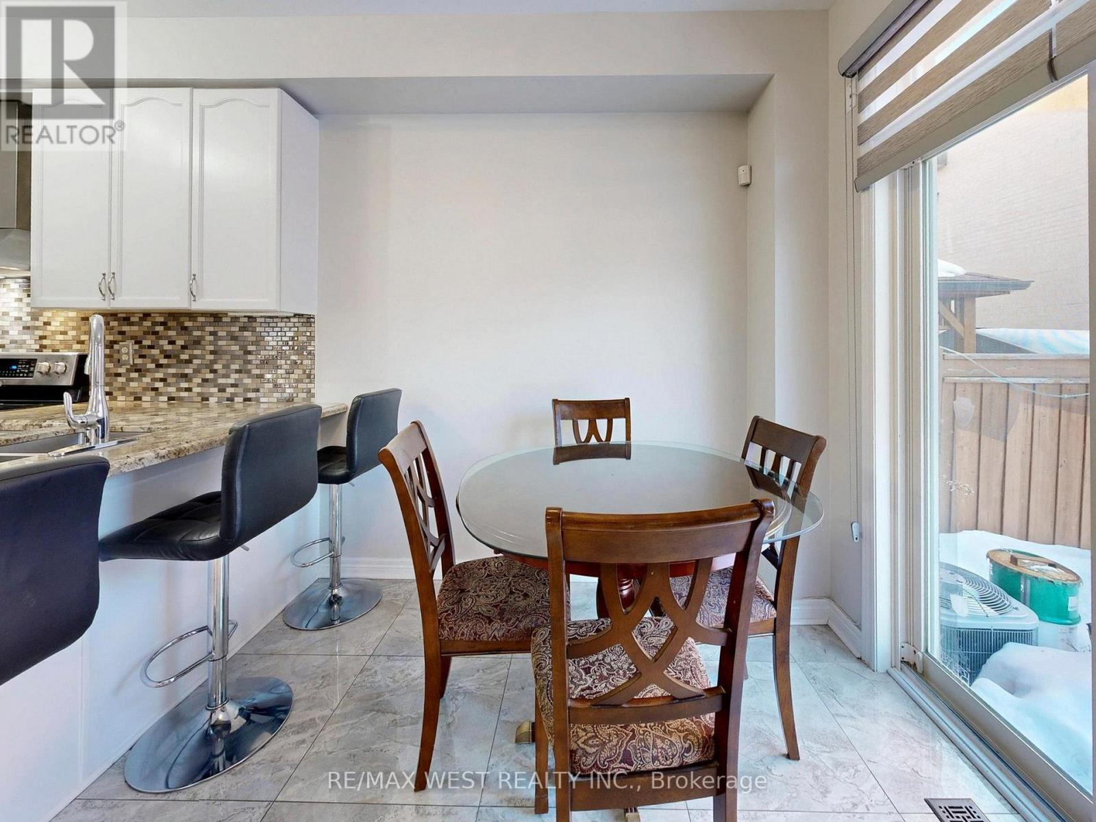 56 Planter Crescent, Vaughan, ON - Indoor Photo Showing Dining Room