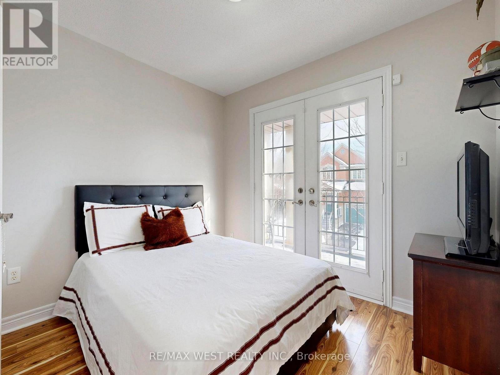 56 Planter Crescent, Vaughan, ON - Indoor Photo Showing Bedroom