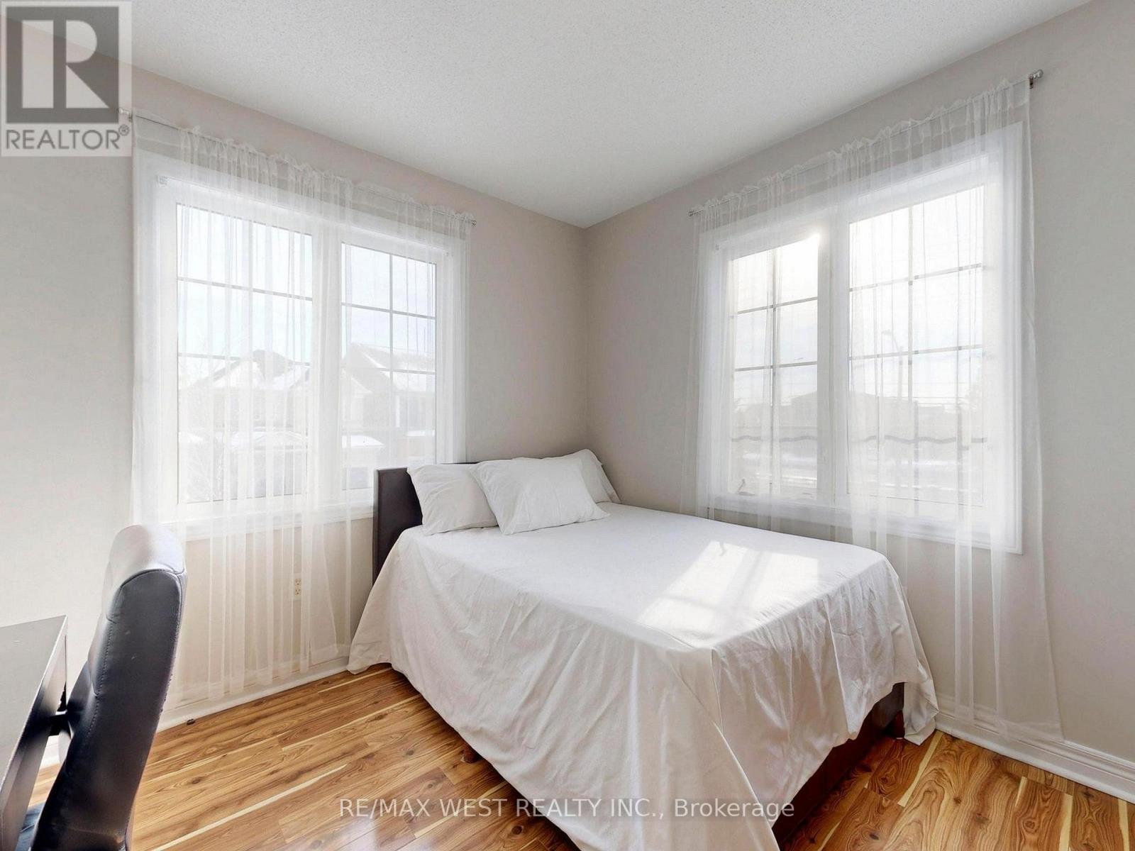 56 Planter Crescent, Vaughan, ON - Indoor Photo Showing Bedroom