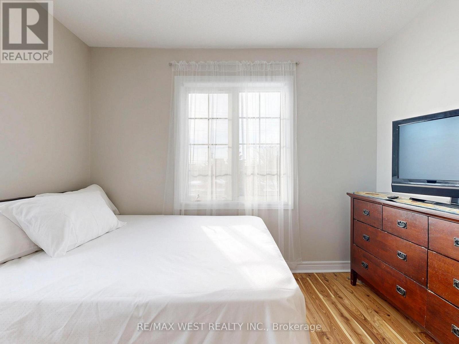 56 Planter Crescent, Vaughan, ON - Indoor Photo Showing Bedroom