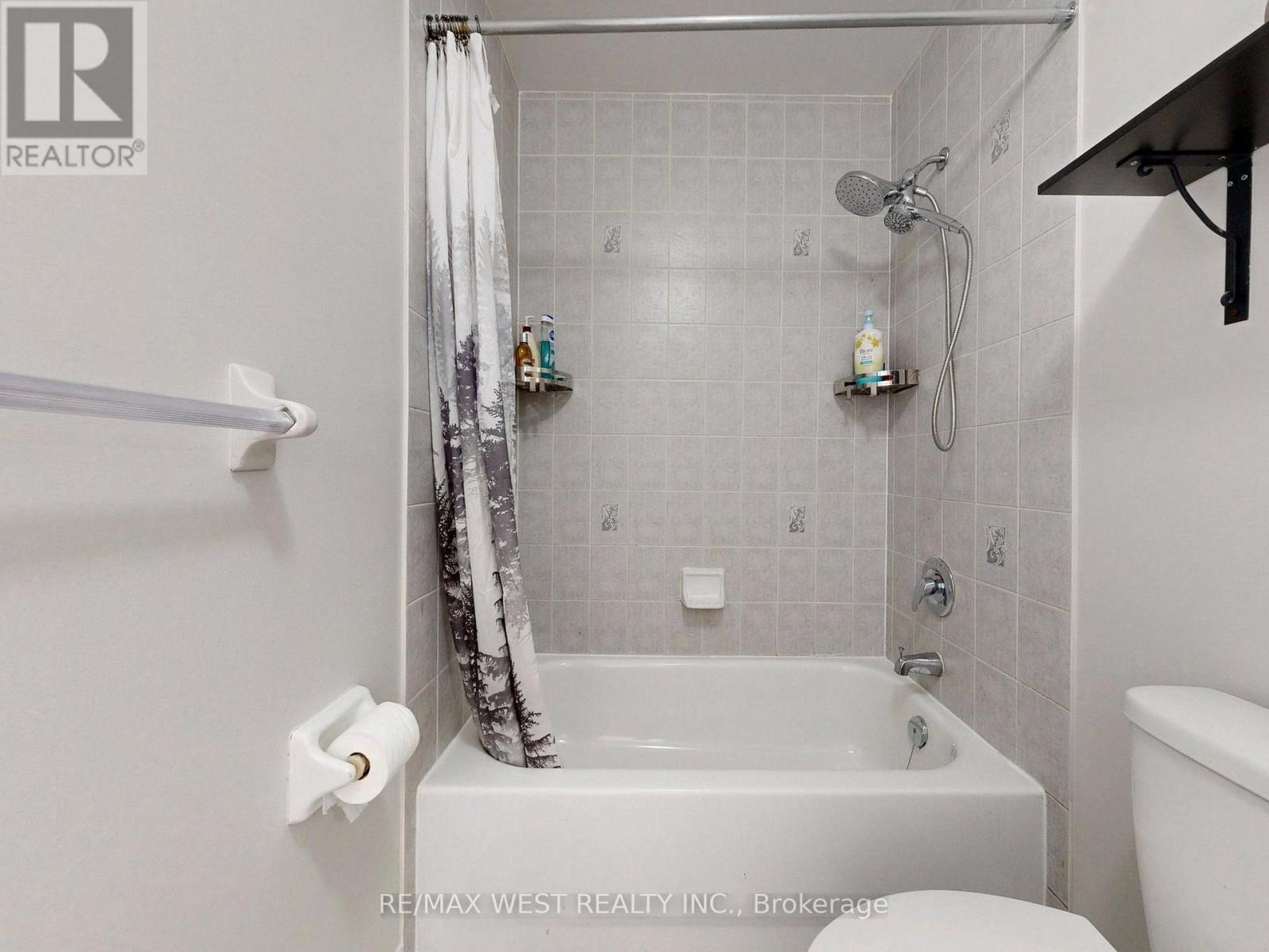 56 Planter Crescent, Vaughan, ON - Indoor Photo Showing Bathroom