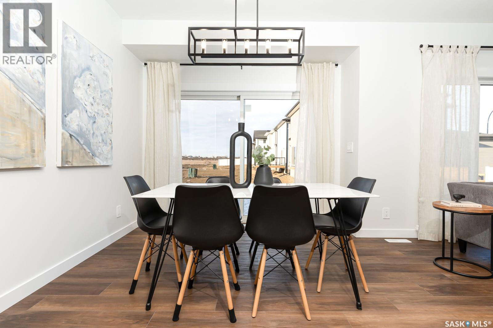 210 Doran Way, Saskatoon, SK - Indoor Photo Showing Dining Room