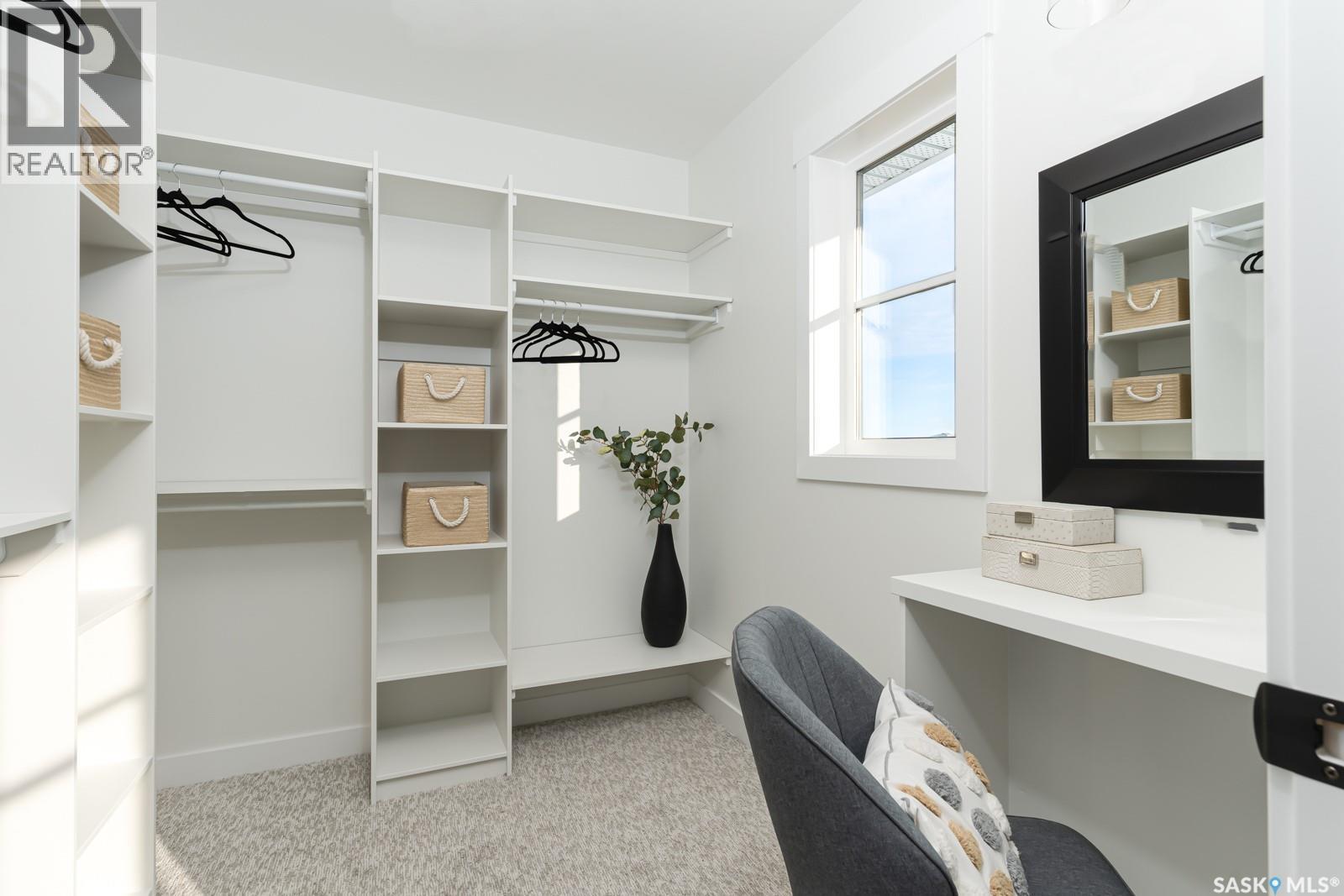 210 Doran Way, Saskatoon, SK - Indoor With Storage