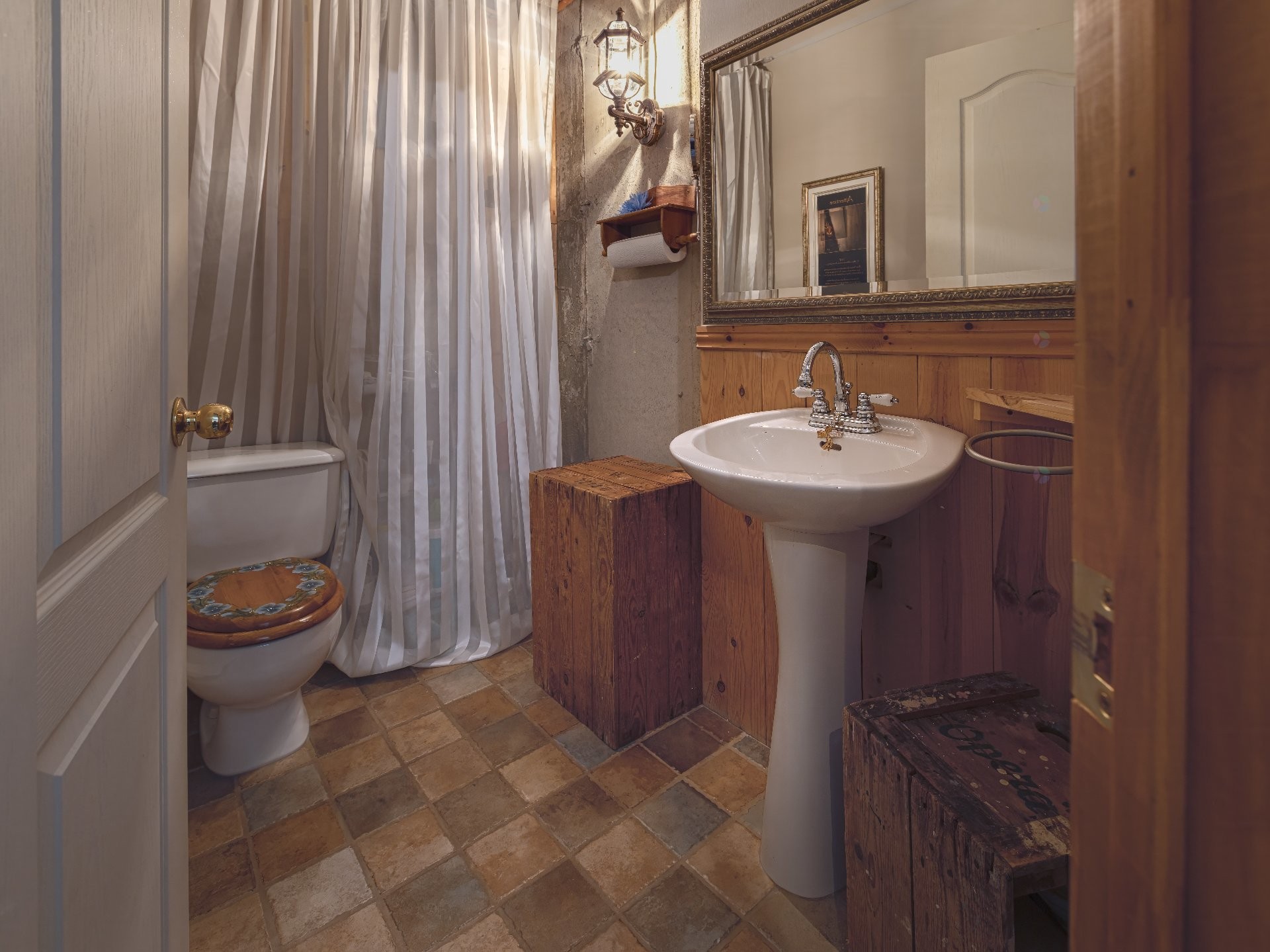 Salle d'eau - 2 Rue Lévis, Lévis (Desjardins), QC - Indoor Photo Showing Bathroom