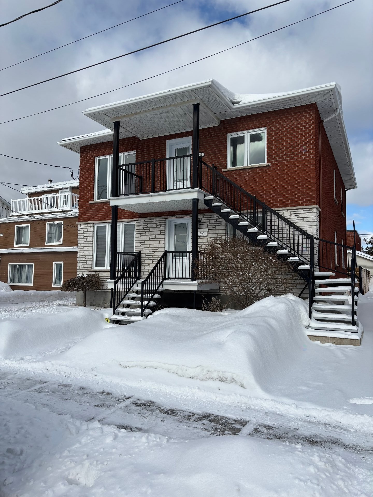 Façade - 1825 Rue Langevin, Longueuil (Saint-Hubert), QC - Outdoor