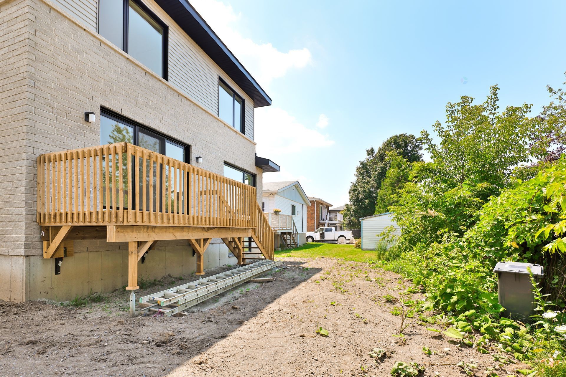 Courtyard - 5725 Rue Aline, Brossard, QC - Outdoor With Exterior