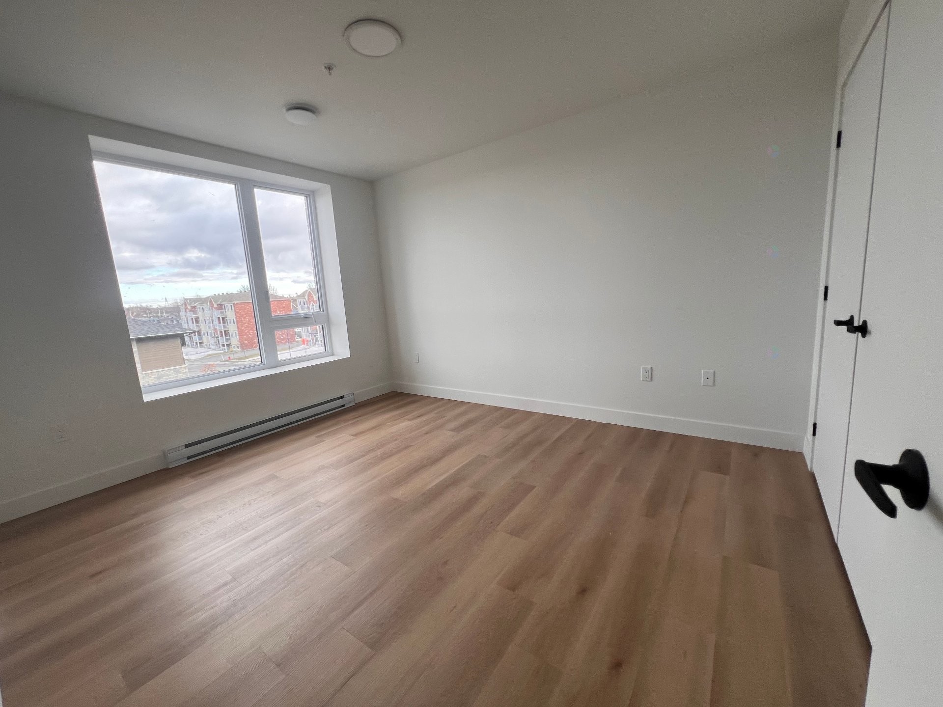 Chambre à coucher principale - 310-282 Rue Du Cardinal, Saint-Amable, QC - Indoor Photo Showing Other Room