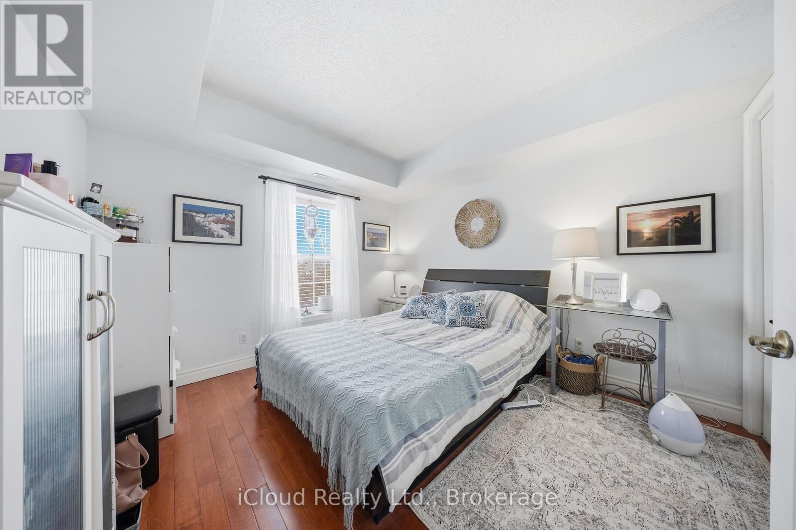 103 - 1450 Bishops Gate, Oakville, ON - Indoor Photo Showing Bedroom