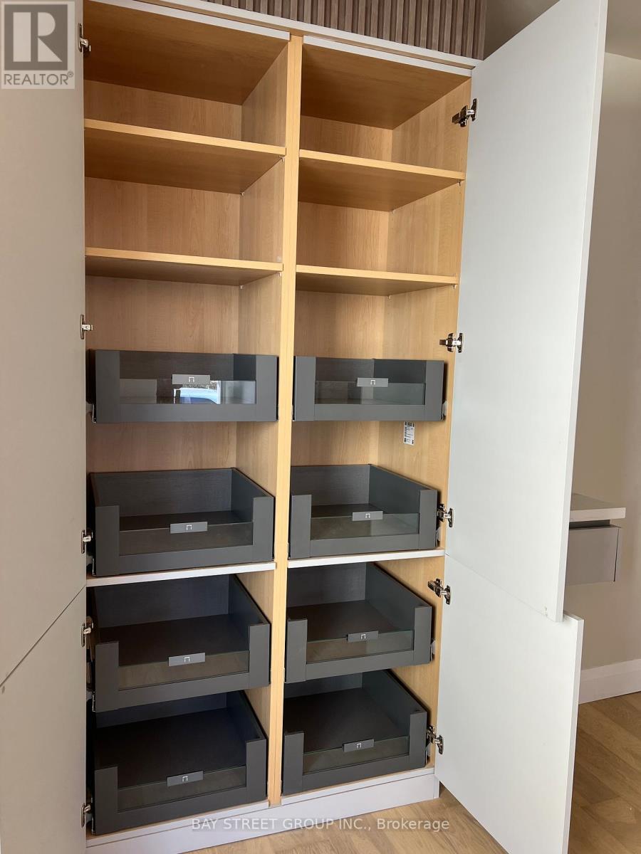 396 Emerald Street N, Hamilton, ON - Indoor