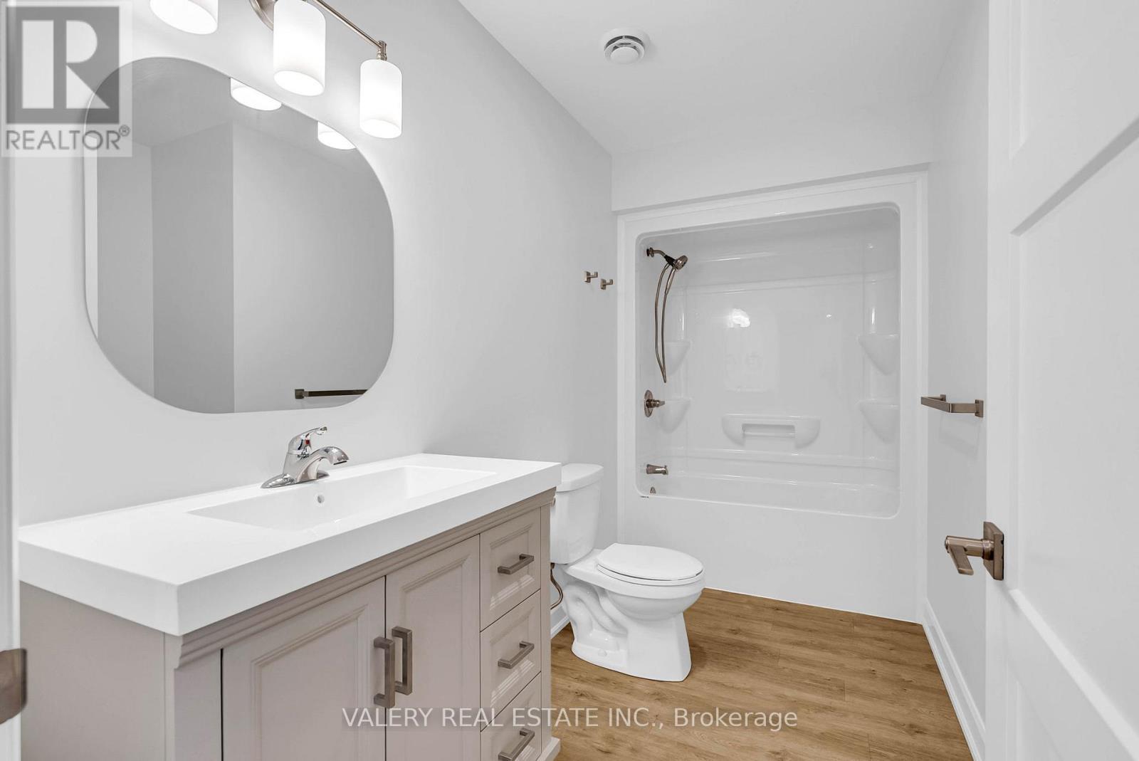 15C - 600 Second Street E, Cornwall, ON - Indoor Photo Showing Bathroom
