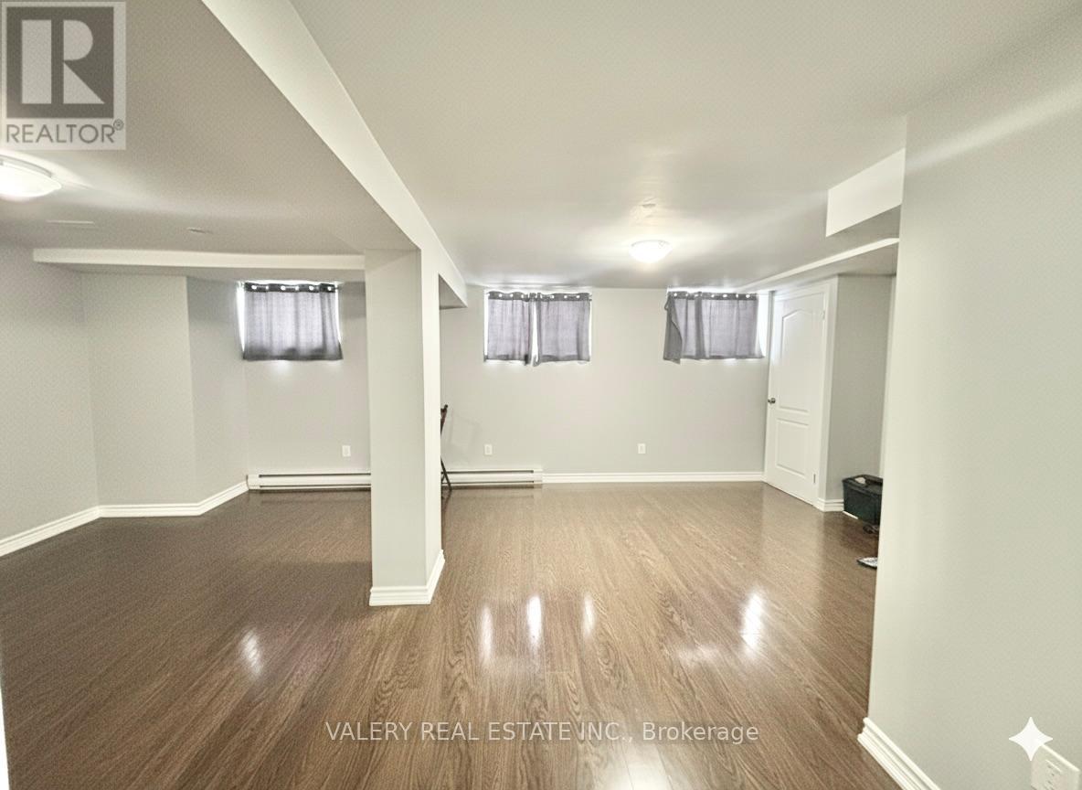 265 West 2Nd Street, Hamilton, ON - Indoor Photo Showing Other Room