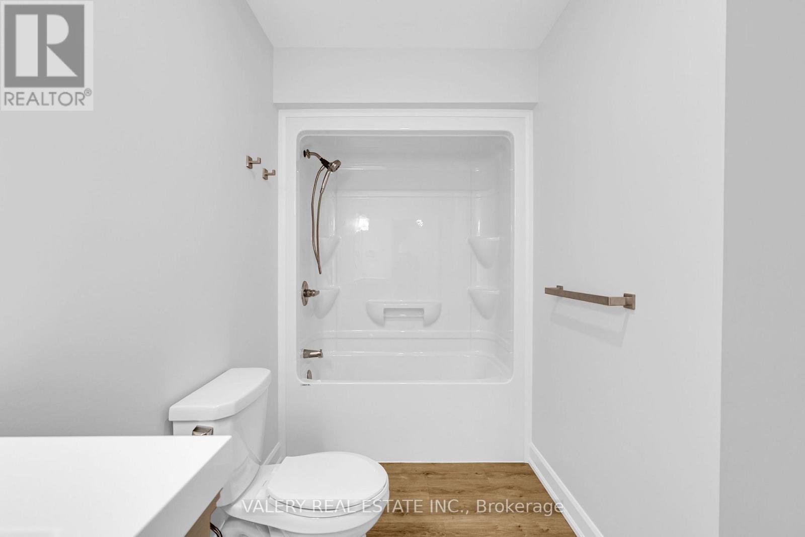 6A - 600 Second Street E, Cornwall, ON - Indoor Photo Showing Bathroom