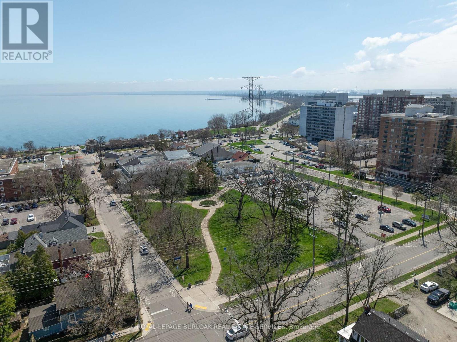 455 Nelson Avenue, Burlington, ON - Outdoor With Body Of Water With View