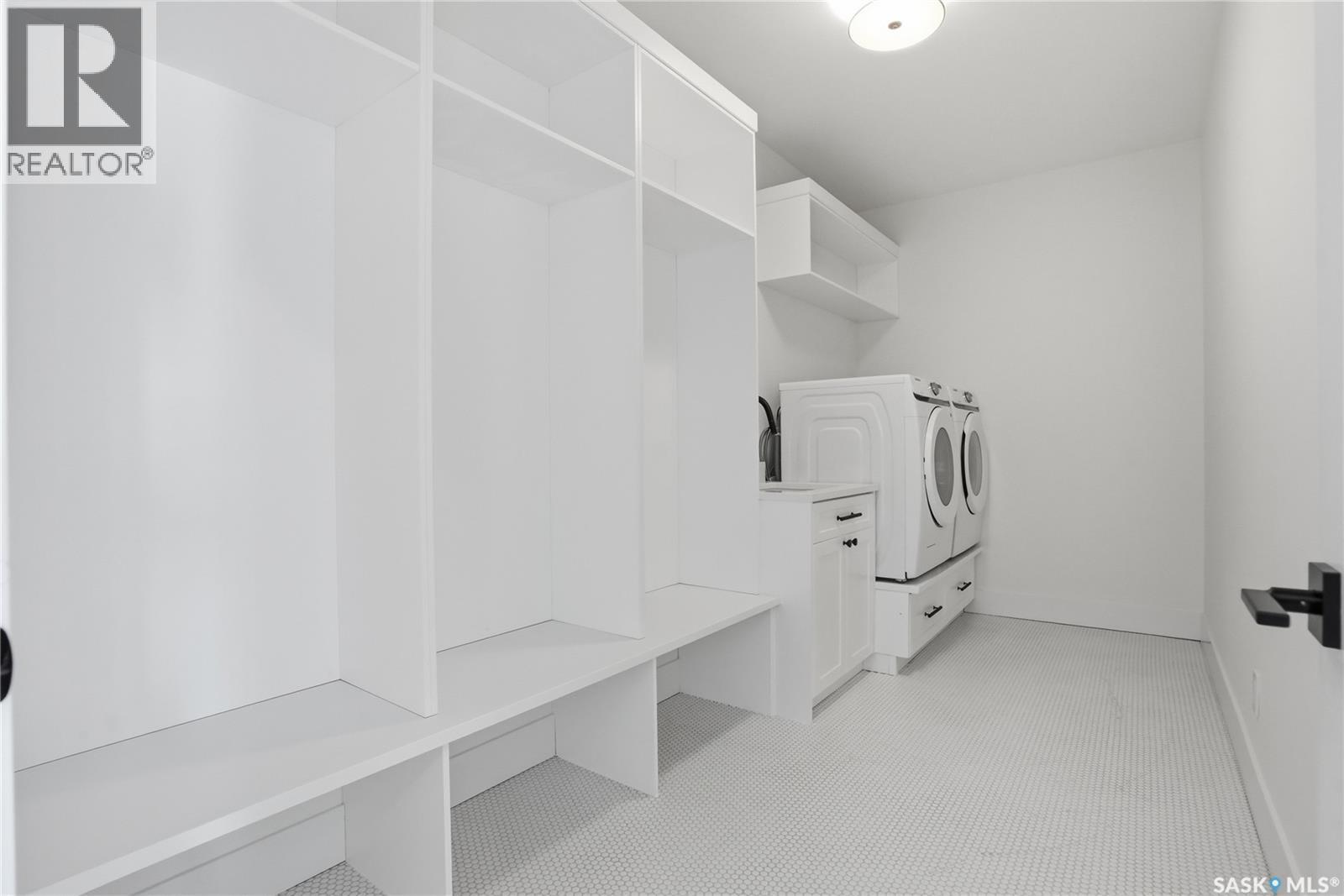 436 Augusta Boulevard, Warman, SK - Indoor Photo Showing Laundry Room