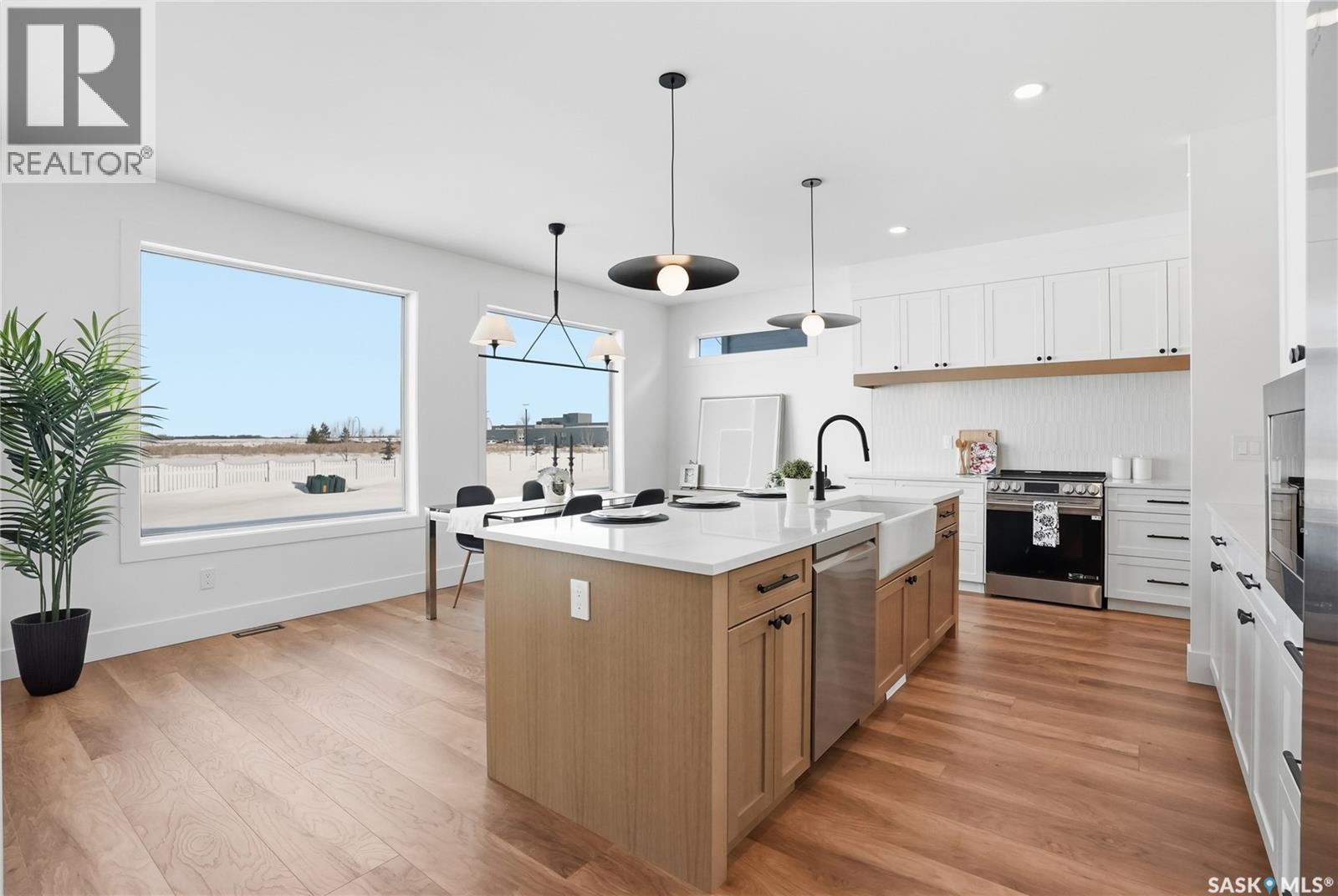 436 Augusta Boulevard, Warman, SK - Indoor Photo Showing Kitchen With Upgraded Kitchen