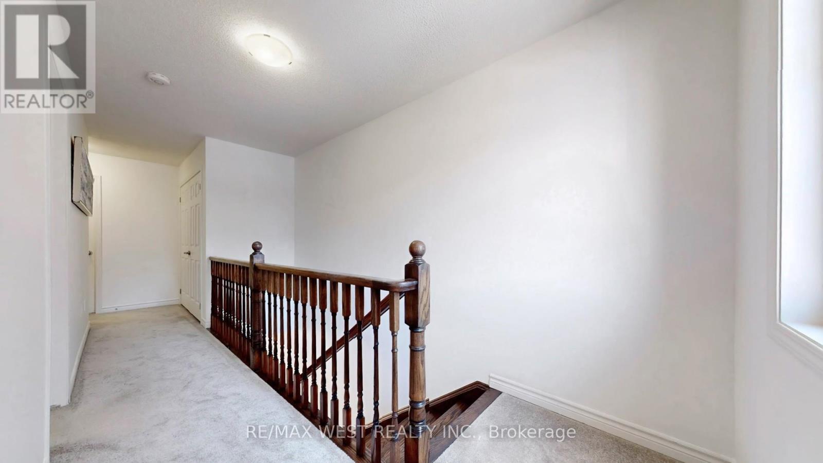 902 Sumac Crescent, Milton, ON - Indoor Photo Showing Other Room