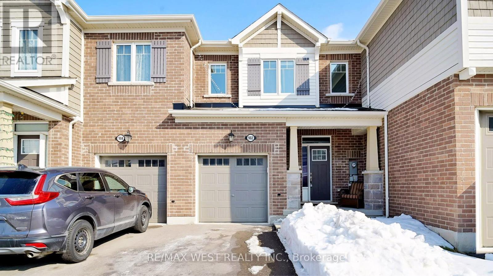 902 Sumac Crescent, Milton, ON - Outdoor With Facade