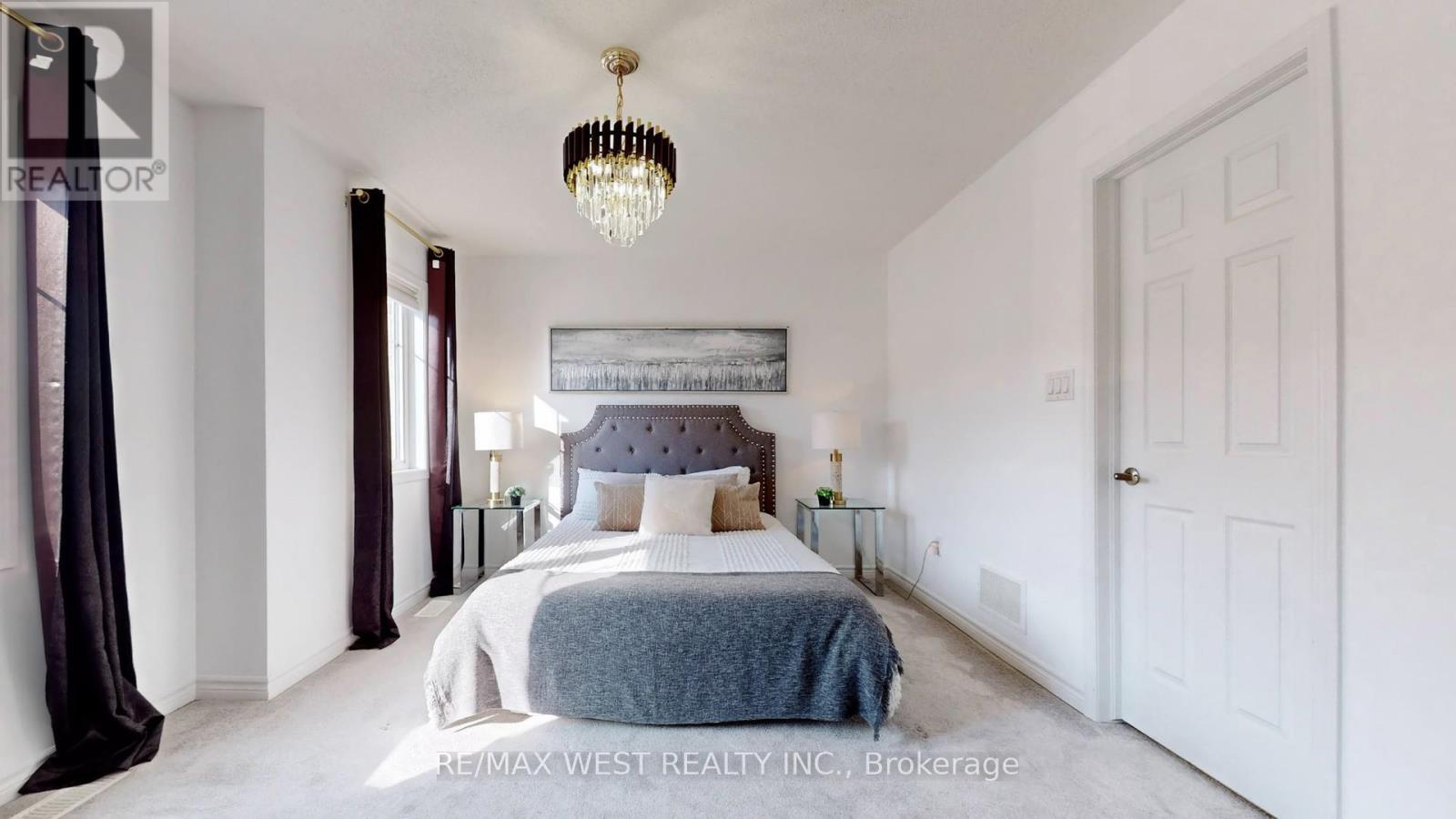 902 Sumac Crescent, Milton, ON - Indoor Photo Showing Bedroom