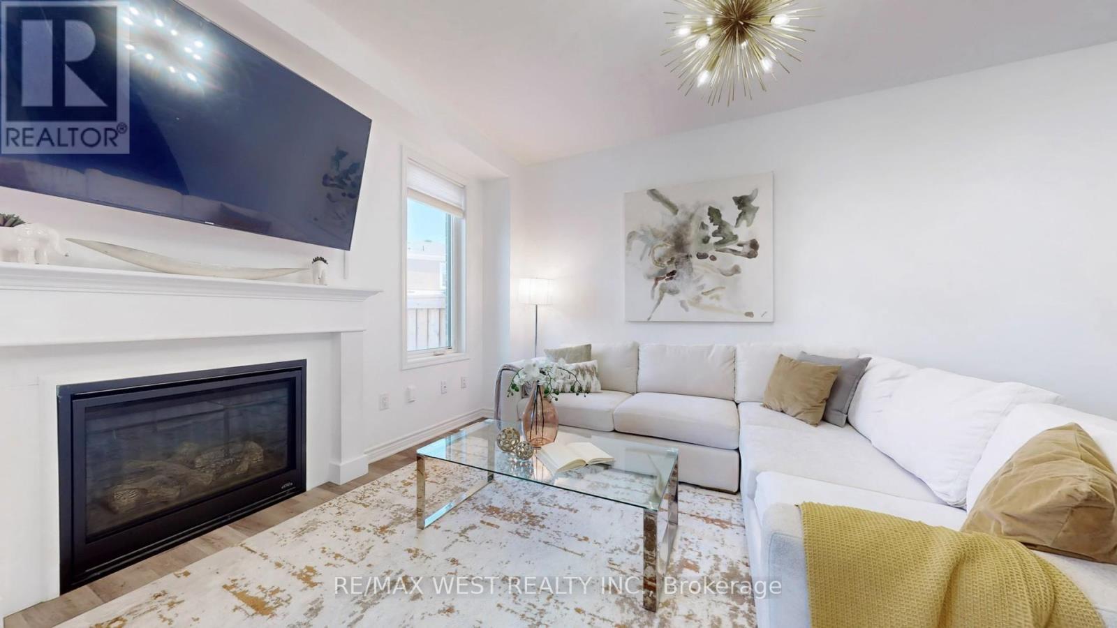 902 Sumac Crescent, Milton, ON - Indoor Photo Showing Living Room With Fireplace