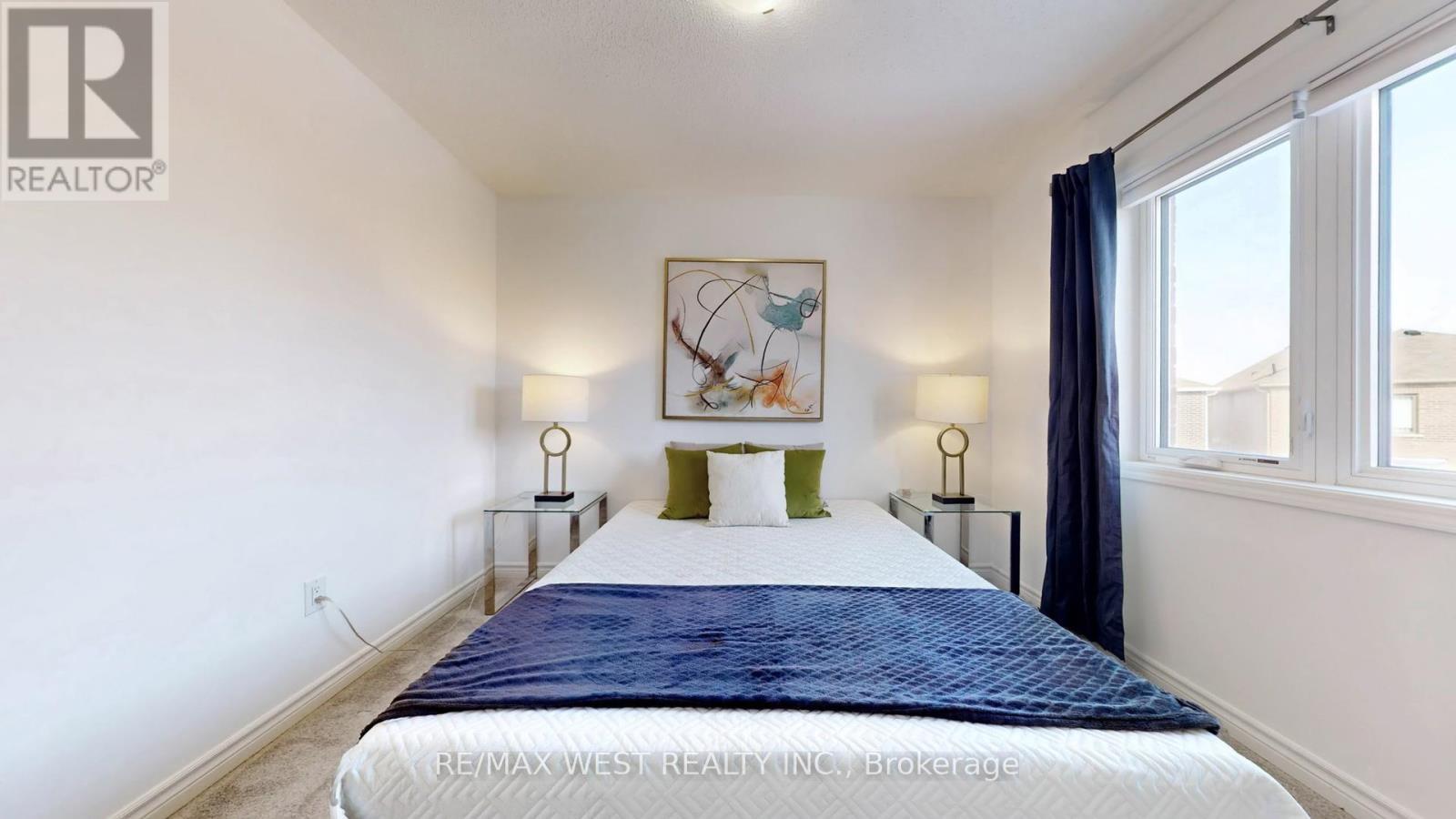 902 Sumac Crescent, Milton, ON - Indoor Photo Showing Bedroom