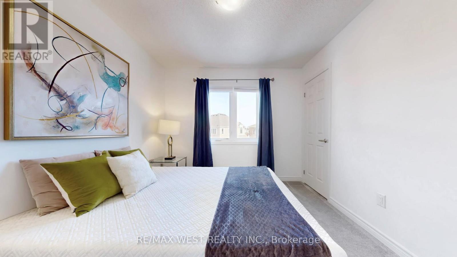 902 Sumac Crescent, Milton, ON - Indoor Photo Showing Bedroom