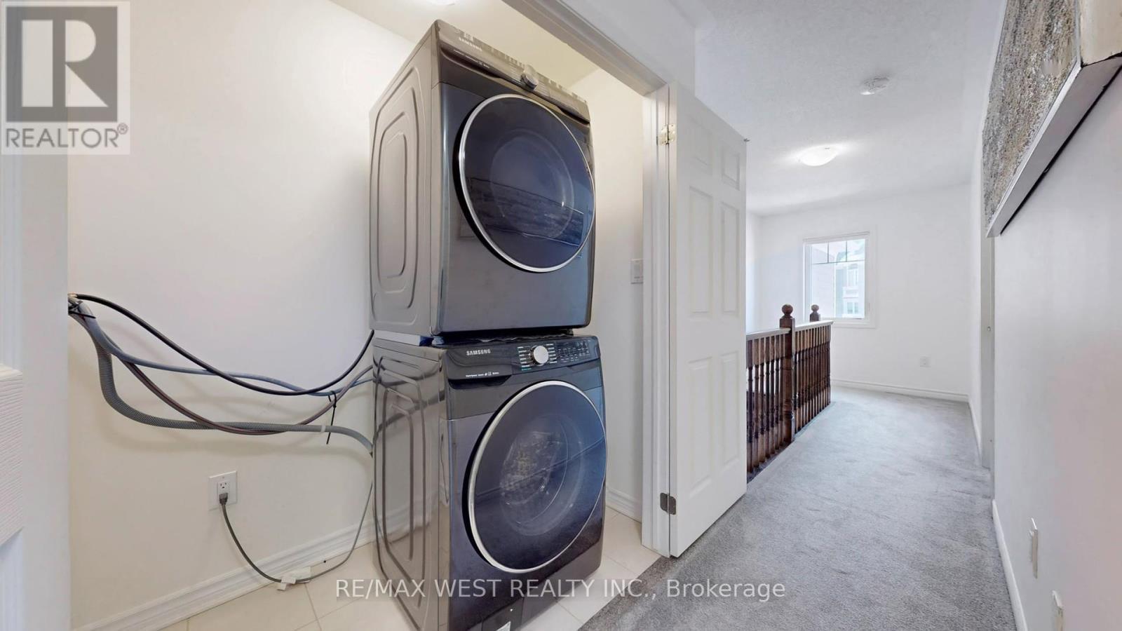 902 Sumac Crescent, Milton, ON - Indoor Photo Showing Laundry Room