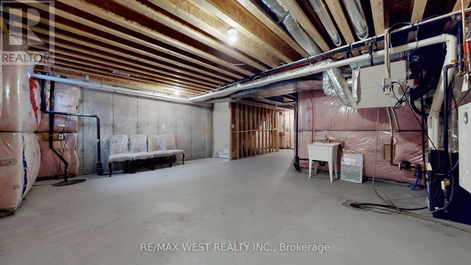902 Sumac Crescent, Milton, ON - Indoor Photo Showing Basement