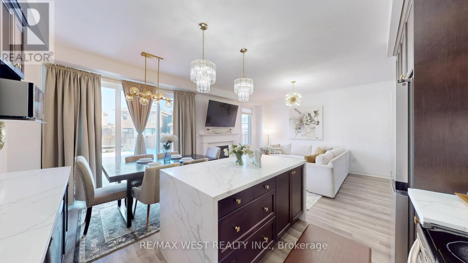 902 Sumac Crescent, Milton, ON - Indoor Photo Showing Other Room