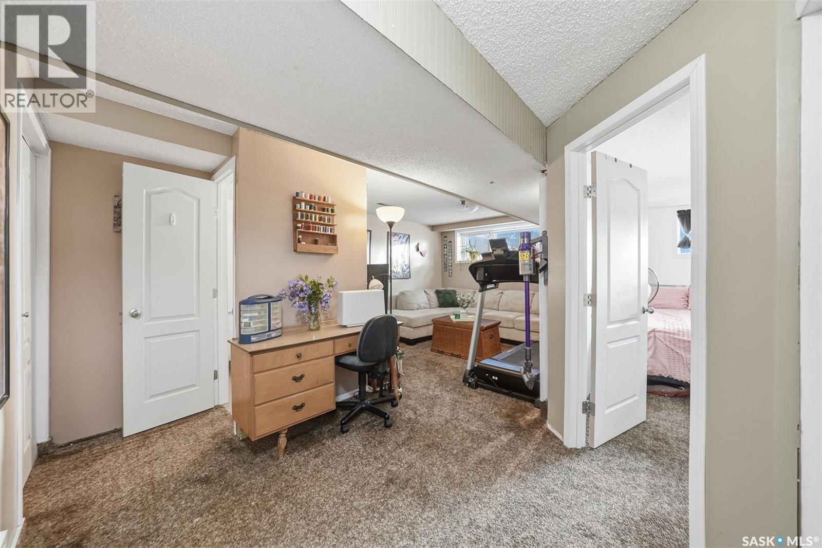 42 Macdowall Crescent, Prince Albert, SK - Indoor