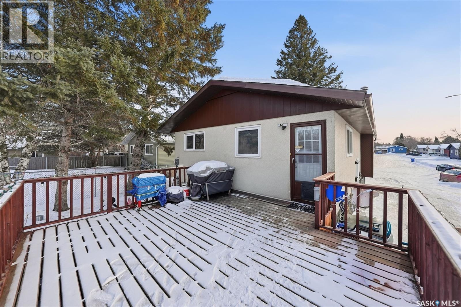 42 Macdowall Crescent, Prince Albert, SK - Outdoor With Exterior